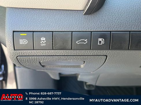 Used 2018 Toyota Camry LE w/ Protection Package (Q2) FWD image 21