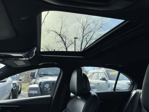 Used 2022 Mercedes-Benz C 300 C 300 4MATIC image 37