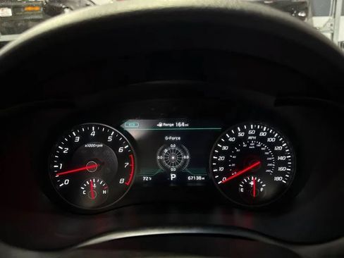 Used 2019 Kia Stinger GT1 AWD/4WD image 13
