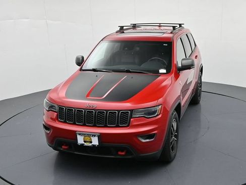 Used 2021 Jeep Grand Cherokee Trailhawk w/ Premium Lighting Group AWD/4WD image 17