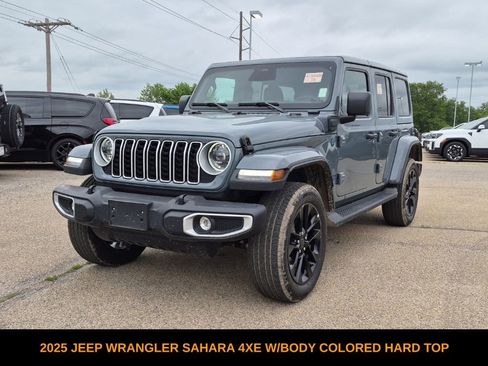 Used 2025 Jeep Wrangler Unlimited Sahara AWD/4WD image 1