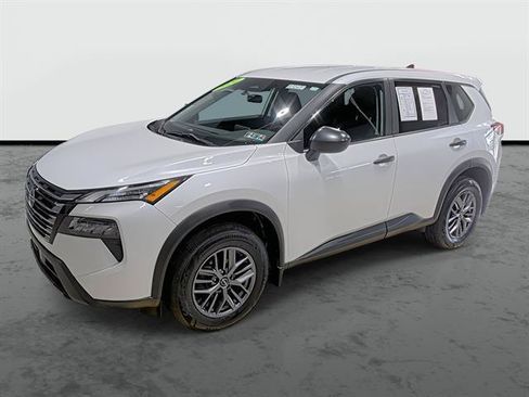 Used 2024 Nissan Rogue S AWD/4WD image 1