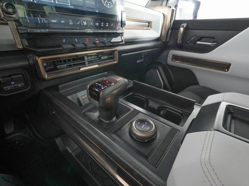 Used 2024 GMC Hummer EV 3X image 22