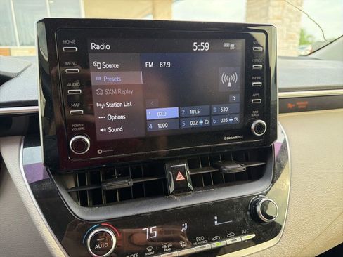 Used 2021 Toyota Corolla LE FWD image 10