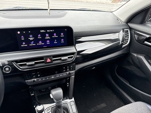 Certified 2024 Kia Seltos S image 22