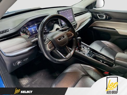 Used 2022 Jeep Compass Limited image 9