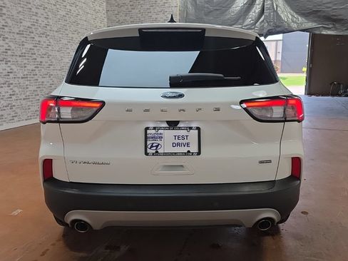 Used 2020 Ford Escape Titanium w/ Titanium Premium Package 2.0 FWD image 5