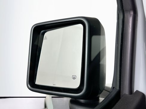 Used 2024 Jeep Wrangler Unlimited w/ Convenience Group AWD/4WD image 16