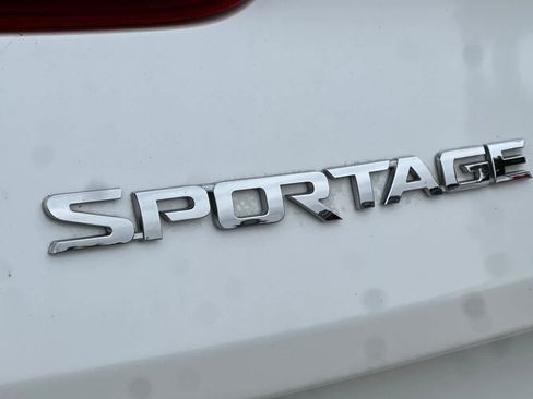 Used 2018 Kia Sportage EX w/ EX Sport Appearance Package image 17