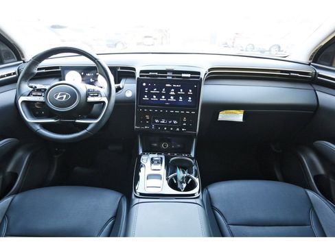 Used 2024 Hyundai Tucson Limited image 11