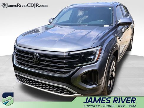 Used 2024 Volkswagen Atlas Cross Sport SE FWD image 13