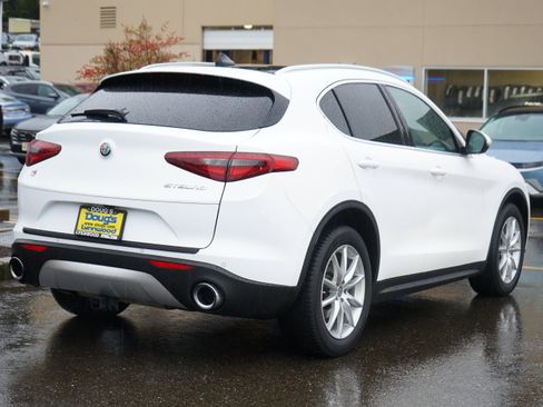 Used 2019 Alfa Romeo Stelvio Ti Lusso w/ Quick Order Package 22X Lusso image 3