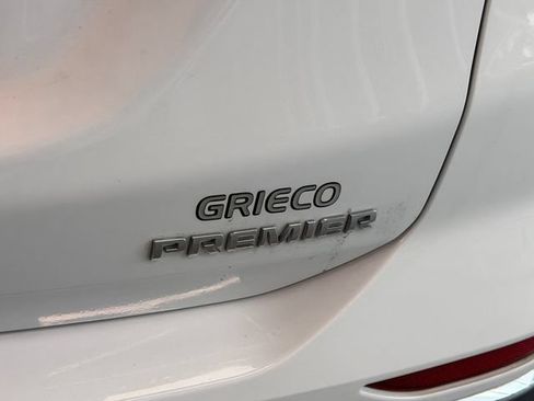 Used 2020 Chevrolet Equinox Premier FWD image 13