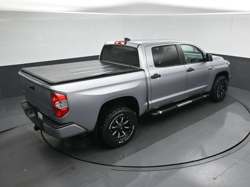 Used 2020 Toyota Tundra SR5 w/ SR5 Convenience Package AWD/4WD image 57