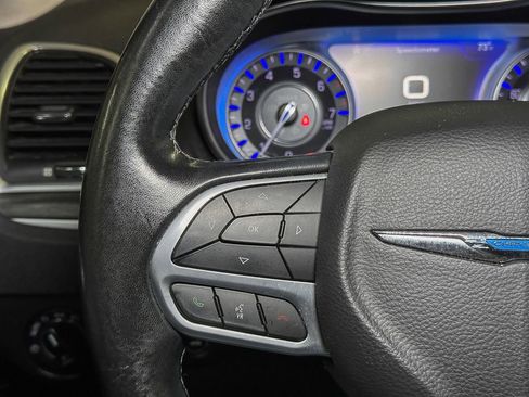 Used 2019 Chrysler 300 Touring L w/ Quick Order Package 22F AWD/4WD image 30
