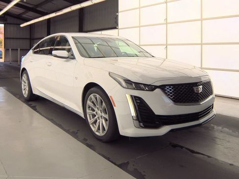 Used 2023 Cadillac CT5 Luxury RWD image 3