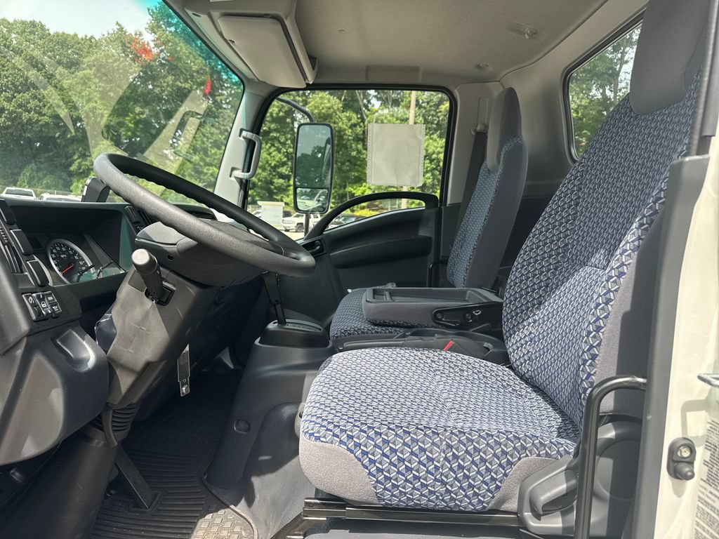 Used 2024 Chevrolet Low Cab Forward 4500 XD RWD image 9