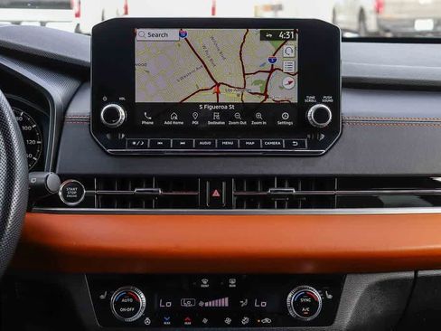Used 2023 Mitsubishi Outlander SEL FWD image 13