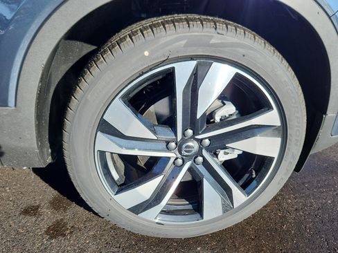 New 2026 Volvo XC40 B5 Ultra w/ Climate Package image 7