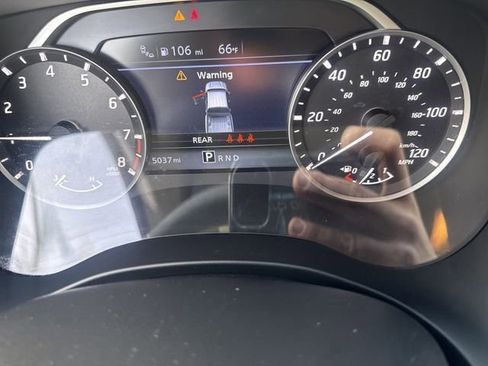 Used 2024 Nissan Frontier SV w/ SV Convenience Package image 21