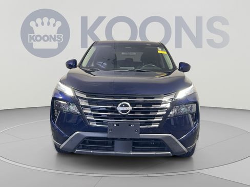 Used 2024 Nissan Rogue SV AWD/4WD image 11