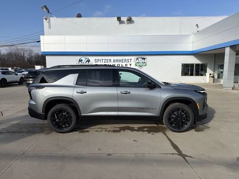 New 2026 Chevrolet Traverse LT w/ Midnight/Sport Edition AWD/4WD image 10