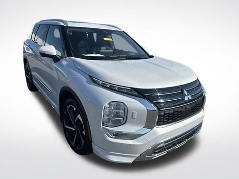 Used 2024 Mitsubishi Outlander SEL AWD/4WD image 8