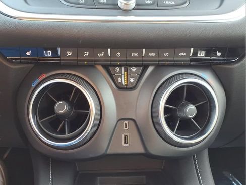 Used 2024 Chevrolet Blazer LT w/ Convenience Package FWD image 20