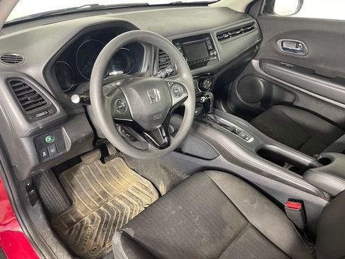 Certified 2018 Honda HR-V LX image 3