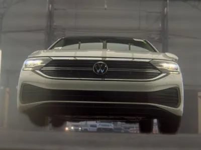 Used 2024 Volkswagen Jetta SE w/ Panoramic Sunroof Package FWD image 8