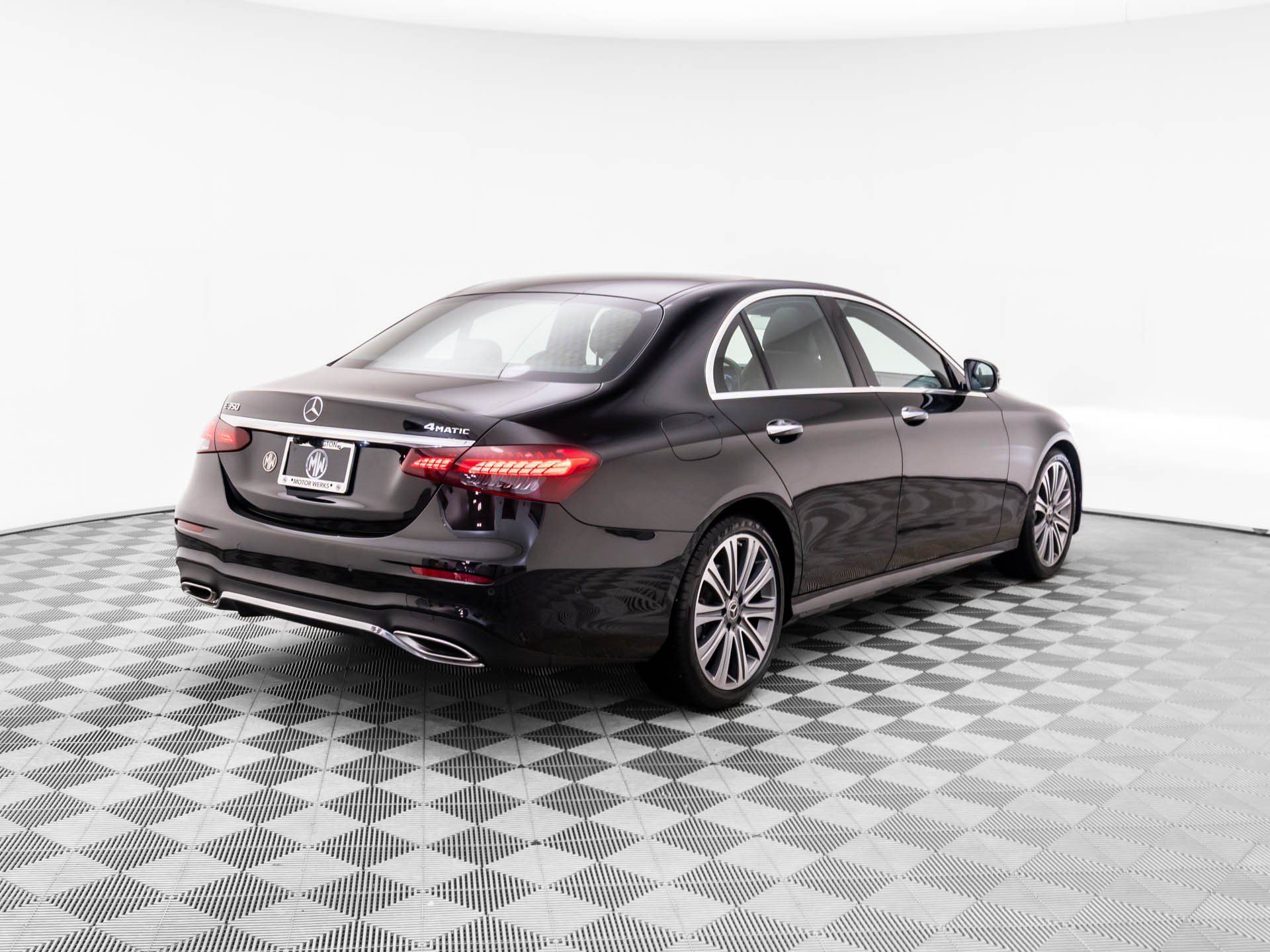 Used 2021 Mercedes-Benz E 350 4MATIC Sedan image 5