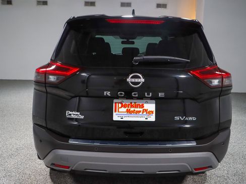Used 2023 Nissan Rogue SV image 8