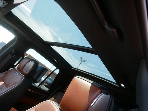 Certified 2023 GMC Yukon Denali Ultimate AWD/4WD image 9
