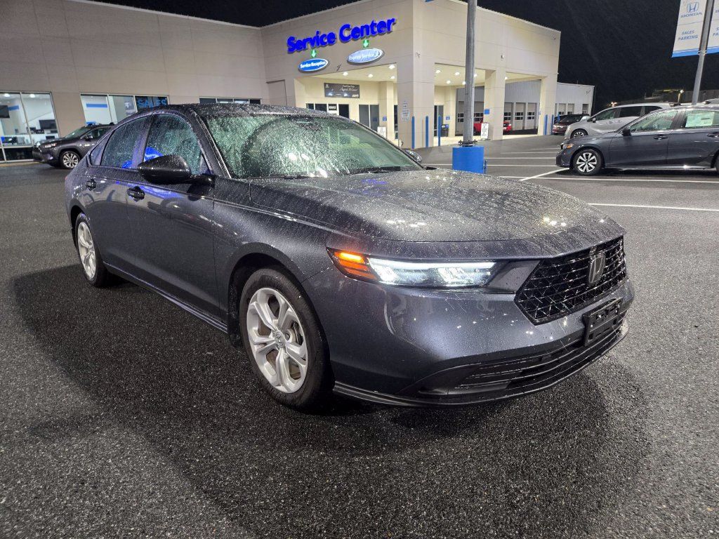 Used 2026 Honda Accord SE image 3