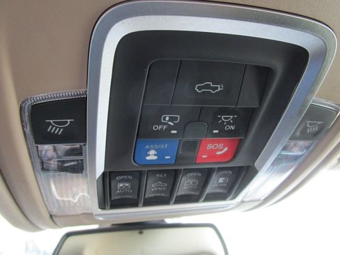 Used 2020 RAM 1500 Laramie RWD image 47