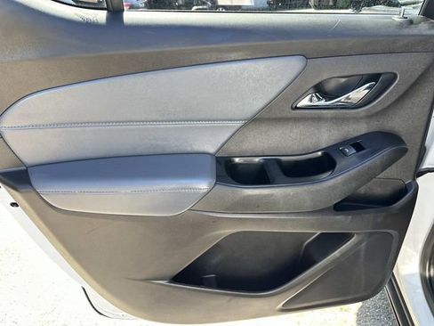 Used 2019 Chevrolet Traverse LT FWD image 18