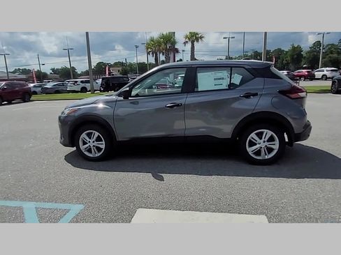 New 2025 Nissan Kicks Play S image 27