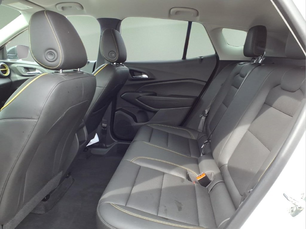 Used 2024 Chevrolet Trax ACTIV w/ Driver Confidence Package FWD image 9
