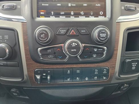 Used 2018 RAM 2500 Laramie AWD/4WD image 29
