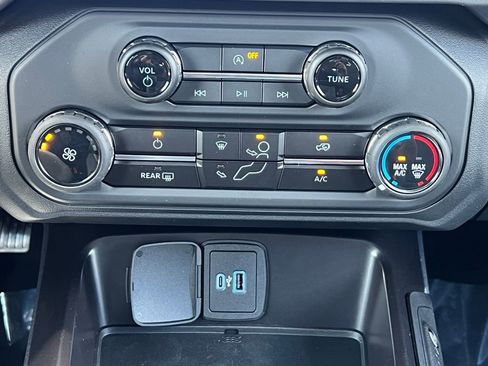 New 2025 Ford Bronco 2-Door image 38