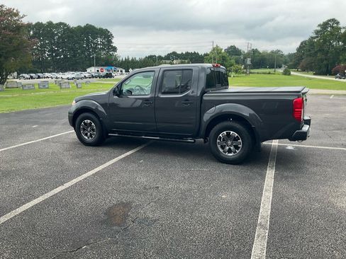 Used 2014 Nissan Frontier Desert Runner RWD image 11