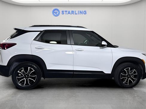 Used 2023 Chevrolet TrailBlazer ACTIV w/ Sun and Liftgate Package image 11