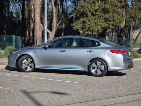 Used 2017 Kia Optima EX w/ Technology Package image 9