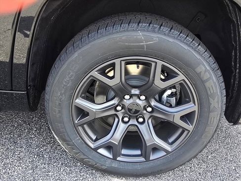 New 2026 Jeep Grand Wagoneer Limited image 7