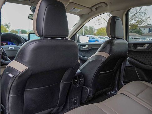 Used 2020 Ford Escape Titanium image 29