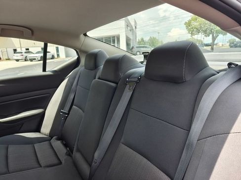 Used 2024 Nissan Altima 2.5 SV FWD image 28