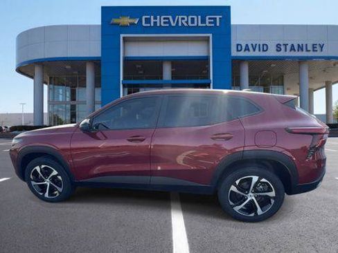 Used 2024 Chevrolet Trax RS w/ Driver Confidence Package FWD image 5