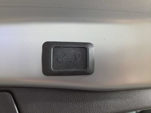 Used 2024 Toyota RAV4 XSE AWD/4WD image 33