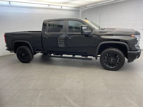 Used 2026 Chevrolet Silverado 2500 LT w/ Trail Boss Package AWD/4WD image 5