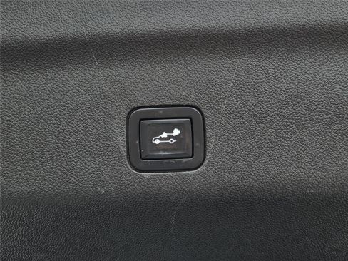 Used 2023 GMC Yukon AT4 w/ AT4 Premium Package AWD/4WD image 28